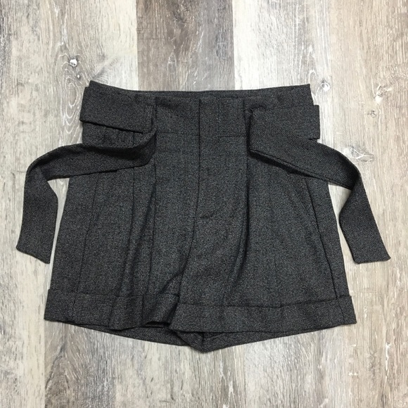 Urban Outfitters paperbag shorts, size 0. - Picture 1 of 2